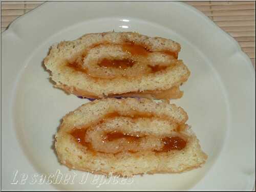 Gâteau roulé à la confiture de pêches