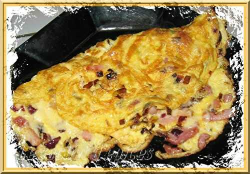 Omelette aux lardons, oignons et fromage râpé (M)