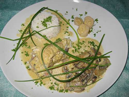 Queue de lotte aux noix de St Jacques et sa fricassée de champignons