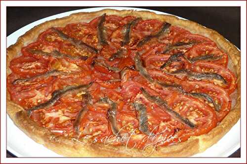 Tarte aux oignons, aux tomates et aux anchois