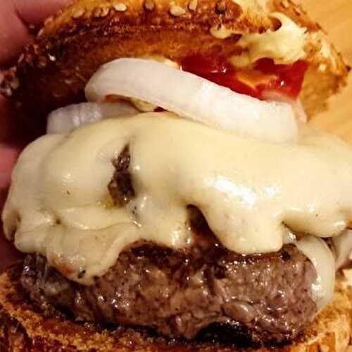 Cheeseburger double steak de boeuf