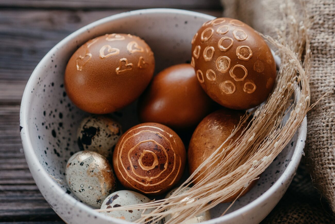 Oeufs de Pâques au chocolat : recette ayurvédique, gourmande et végane (aux 6 saveurs de l’Ayurvéda)