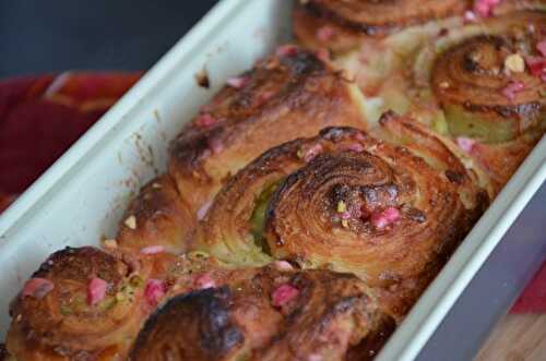 Brioche feuilletée pralines roses et pistache