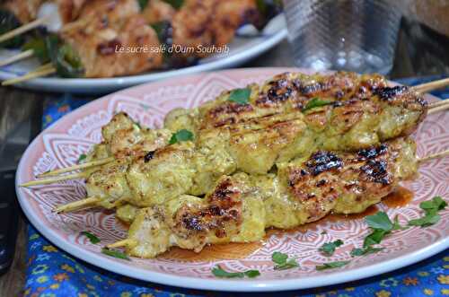 Brochettes de dinde au curry, yaourt et moutarde à l'ancienne