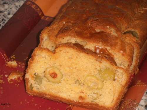 Cake aux olives farcis aux poivrons et paprika