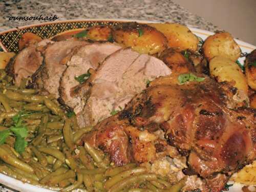 Épaule d'agneau roulée farcie au four et ses pommes de terre roties!