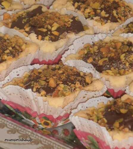 Gateau express fondant aux 2 noix/chocolat pistache - Le Sucré Salé d'Oum Souhaib