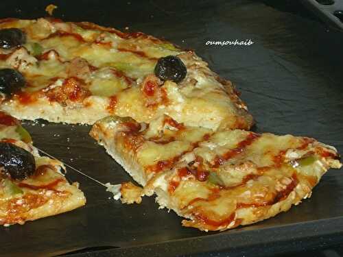 Pizza au poulet sauce barbecue - Le Sucré Salé d'Oum Souhaib