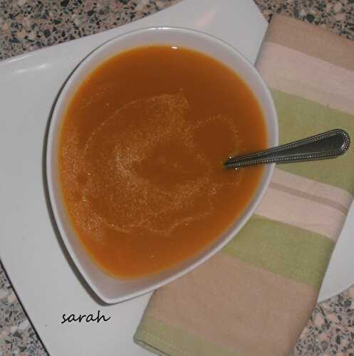 Soupe toute simple de carottes, pommes de terre et blanc de poireau