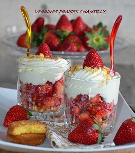 Verrines fraises chantilly aux palets bretons