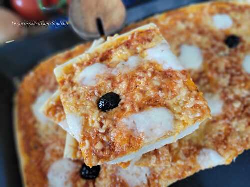 Pâte à pizza épaisse au monsieur cuisine - Le Sucré Salé d'Oum Souhaib