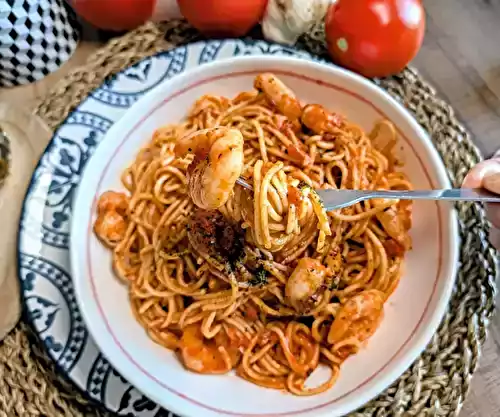 Spaghetti aux crevettes et sauce tomate : La recette rapide