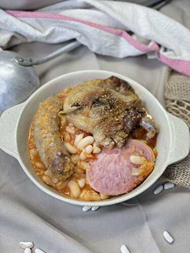 Cassoulet traditionnel au confit de canard