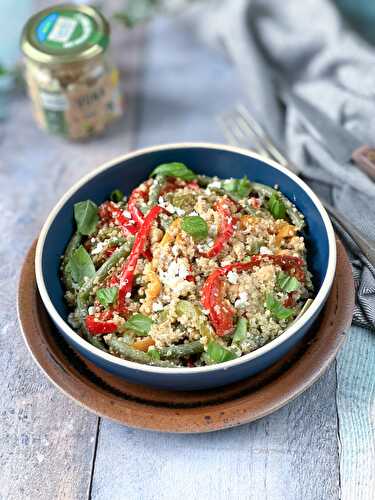 Salade de quinoa aux légumes rôtis.