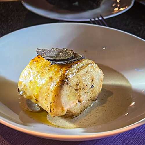 Filet de chapon, cardons épineux, sauce suprême truffée