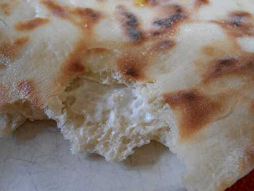 Naan au fromage