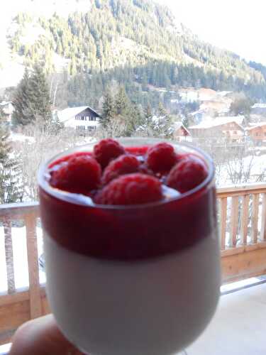 Panna cotta vanille framboise