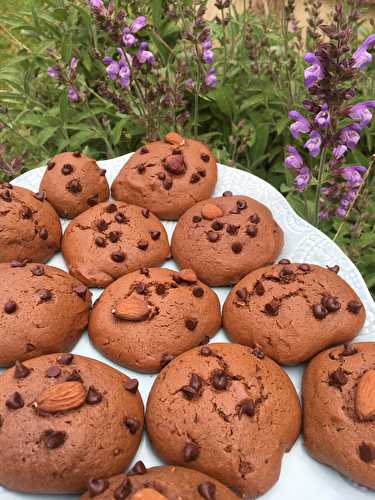 Cookies sans beurre, moelleux, au chocolat Pralinoise et pépites de chocolat - Les bonnes recettes de Julie