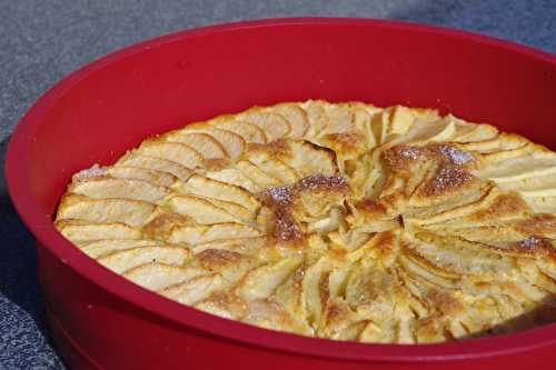 Gâteau à l'orange et à la pomme, façon tarte