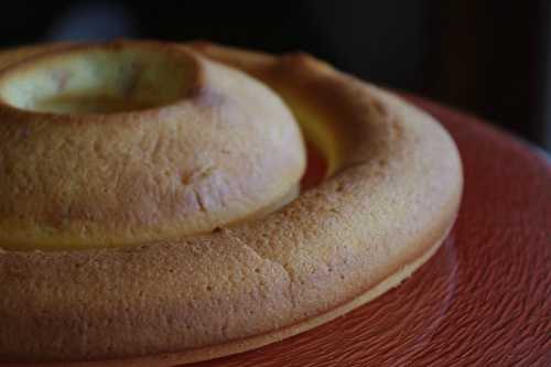 Gâteau au vin blanc liquoreux & amandes effilées