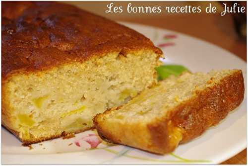 Gâteau au yaourt & aux pommes (au beurre) - Les bonnes recettes de Julie