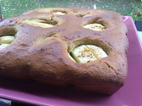 Gâteau pommes poires au sucre moscobado, et au yaourt.