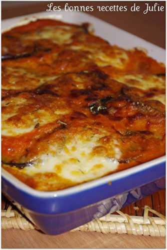 Gratin d'aubergines, sa sauce tomate au parmesan et sa mozzarella gratinée