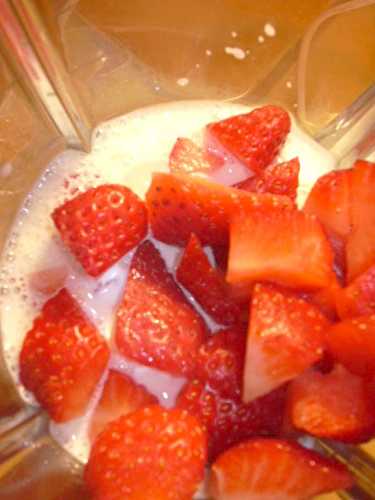 Milk shake léger à la fraise - Les bonnes recettes de Julie