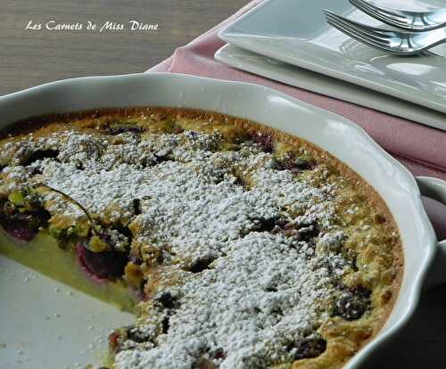 Clafoutis aux cerises et aux pistaches, sans gluten et sans lactose