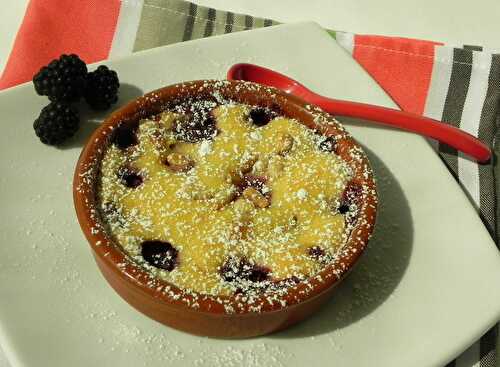 Clafoutis aux mûres, sans gluten et sans lactose