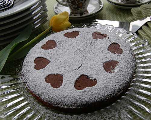 Gâteau au chocolat et à la farine de noix de coco, sans gluten et sans lactose