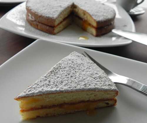 Gâteau au lait chaud et à la confiture, sans gluten