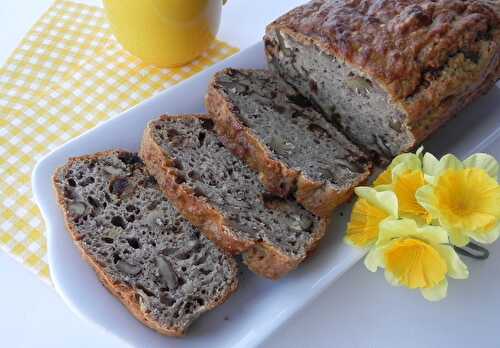 Pain ou cake aux dattes et aux noix, sans gluten et sans lactose