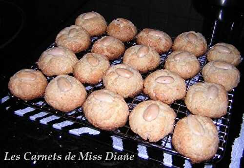 Petits biscuits aux amandes, sans gluten et sans lactose...