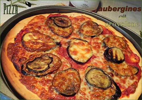 Pizza à l'aubergine, à l'ail et au provolone, sans gluten