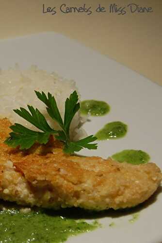 Poisson en croûte de noix de pin, sans gluten, sauce au basilic