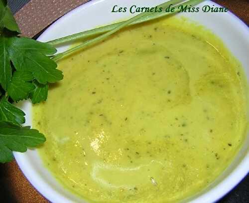 Potage aux courgettes à l'indienne