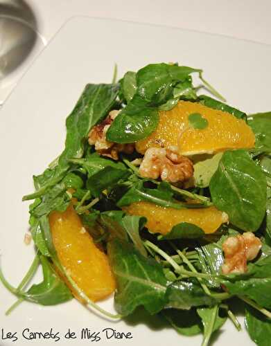 Roquette, oranges et noix en salade