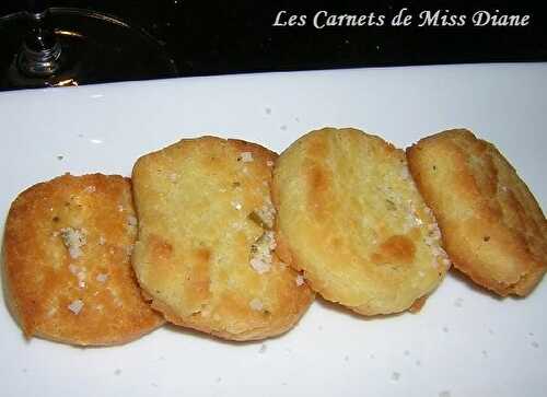 Sablés au fromage de chèvre parfumé au basilic pour l'apéro, sans gluten