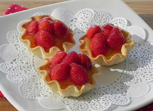 Tartelettes au citron et aux fruits d'été, sans gluten