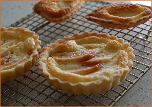 Tartelettes aux poires et à la frangipane, sans gluten