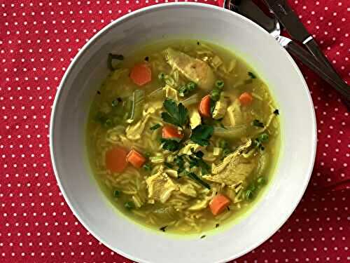 Soupe au poulet, aux légumes et au riz