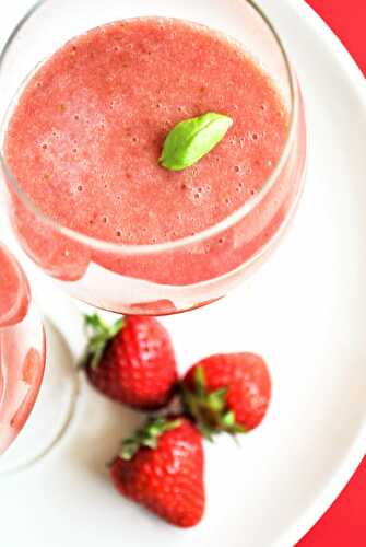 Smoothie fraise, melon & basilic