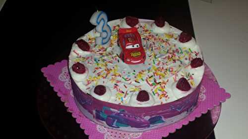 Gateau d'anniversaire cars : framboisier