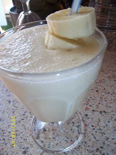 Milkshake à la banane - les délices d'ellena