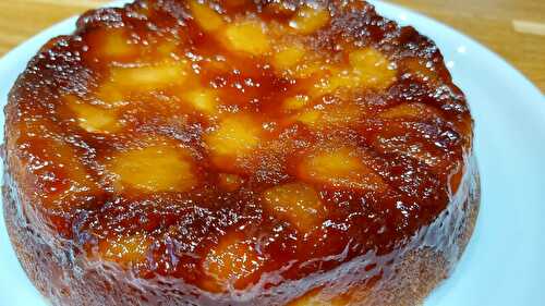 Gâteau moelleux aux poires caramélisés (COOKEO)