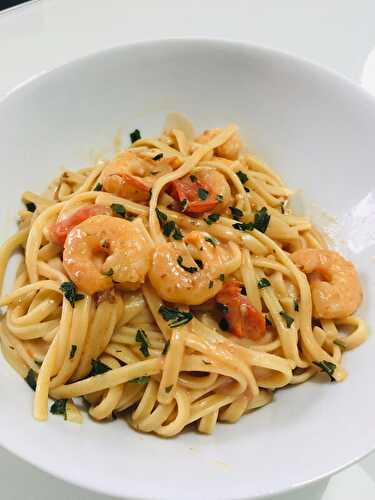 Linguines sur son lit de crevettes au lait de coco, curry (COOKEO)