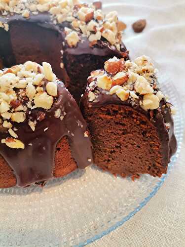 Gateau MOELLEUX amandes/ chocolat/. noisettes , sans beurre au companion (ou pas )