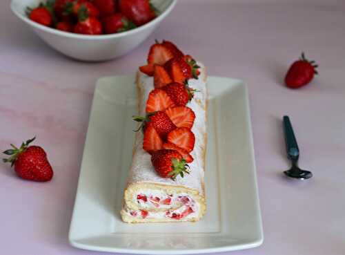  Roulé aux fraises façon fraisier