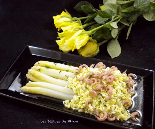 Asperges à la flamande aux crevettes grises